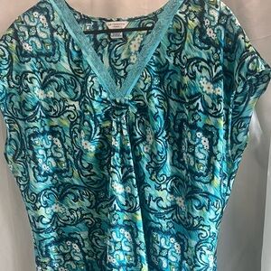 NEW Liz Claiborne Women’s Blue Floral Nightgown Silky Lace 1X So Soft